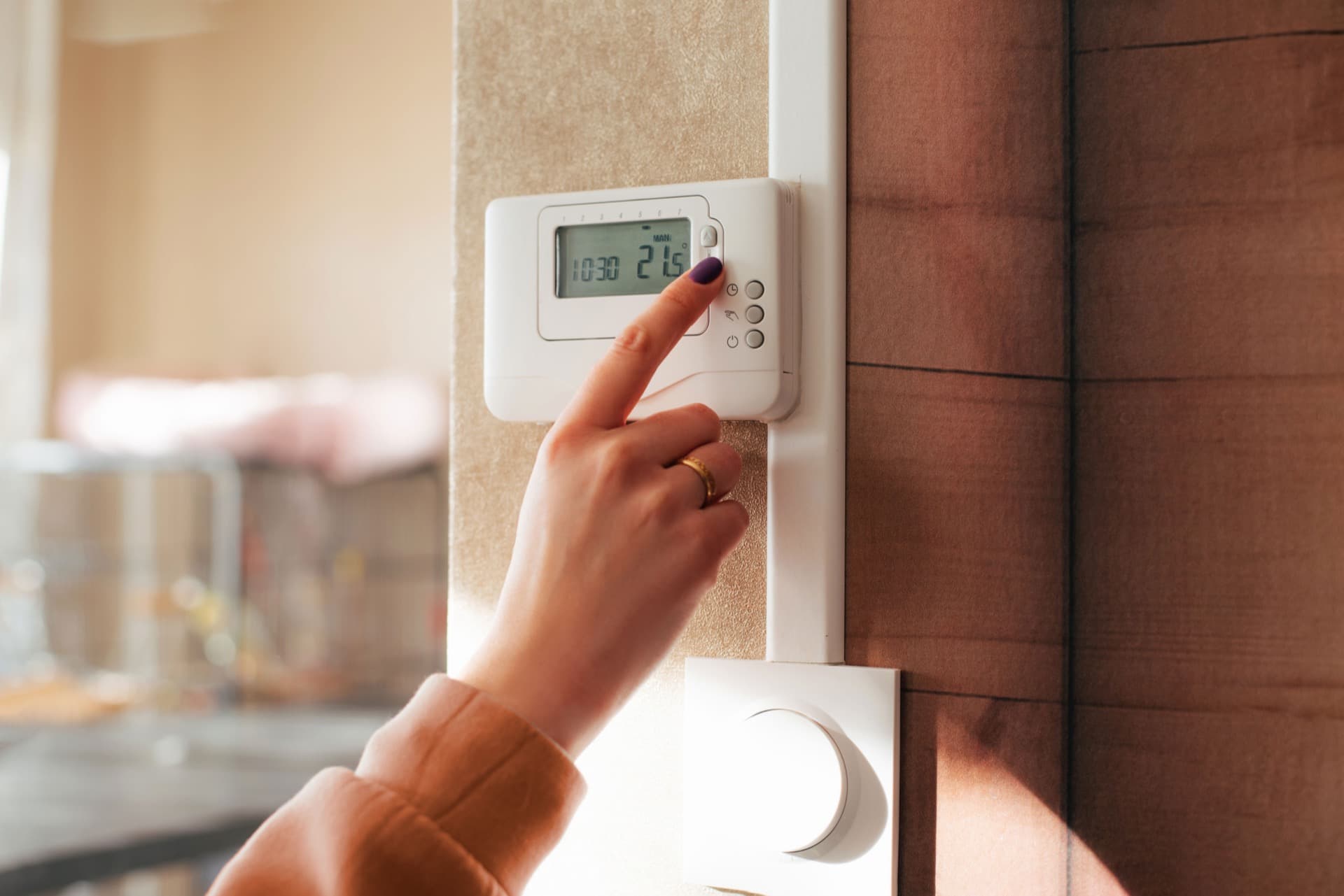 Air conditioning unit showing warning signs that it needs service